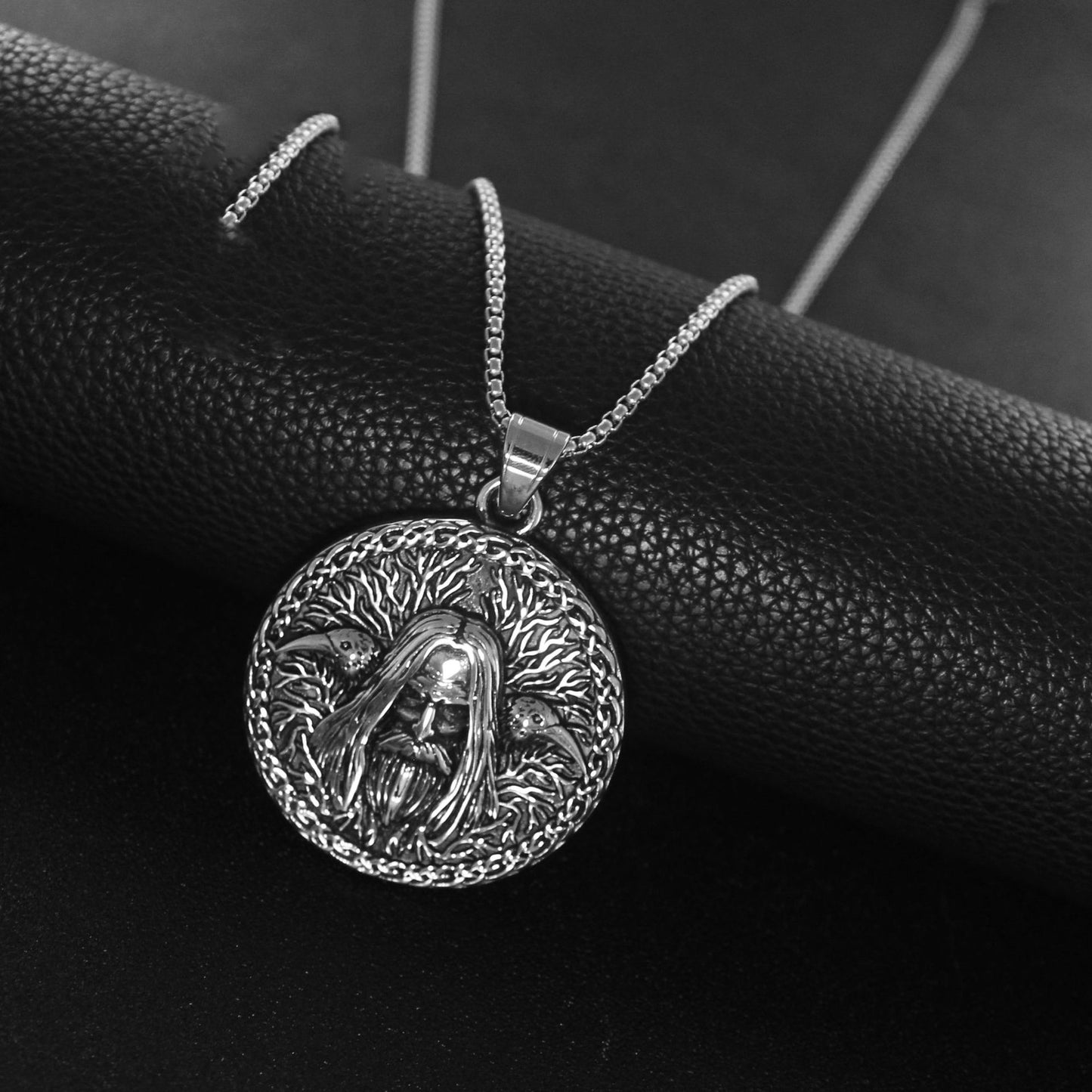 Viking Old Head Statue Pendant Men's Titanium Steel Necklace