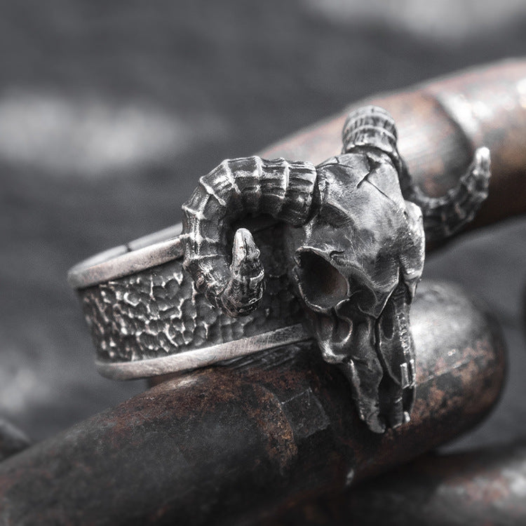 Vintage Punk Style Skull Horn Ring