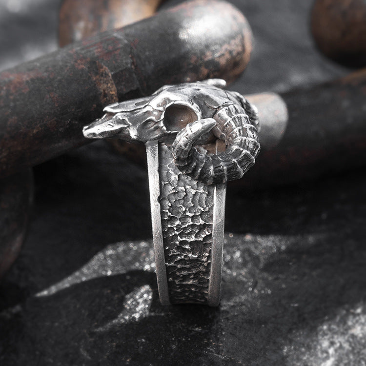 Vintage Punk Style Skull Horn Ring
